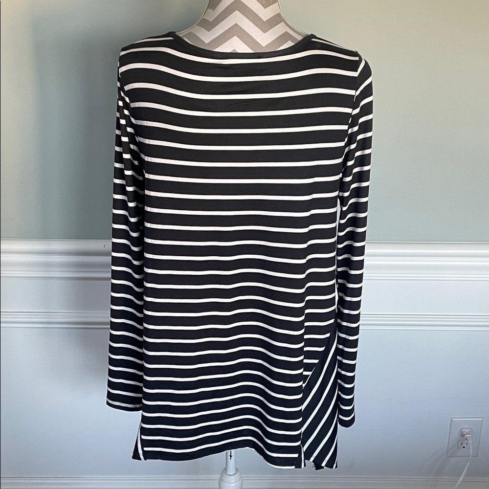 💥🆕💥DOUBLJU Black & White Striped Long-Sleeve Top Size Large - Picture 6 of 9